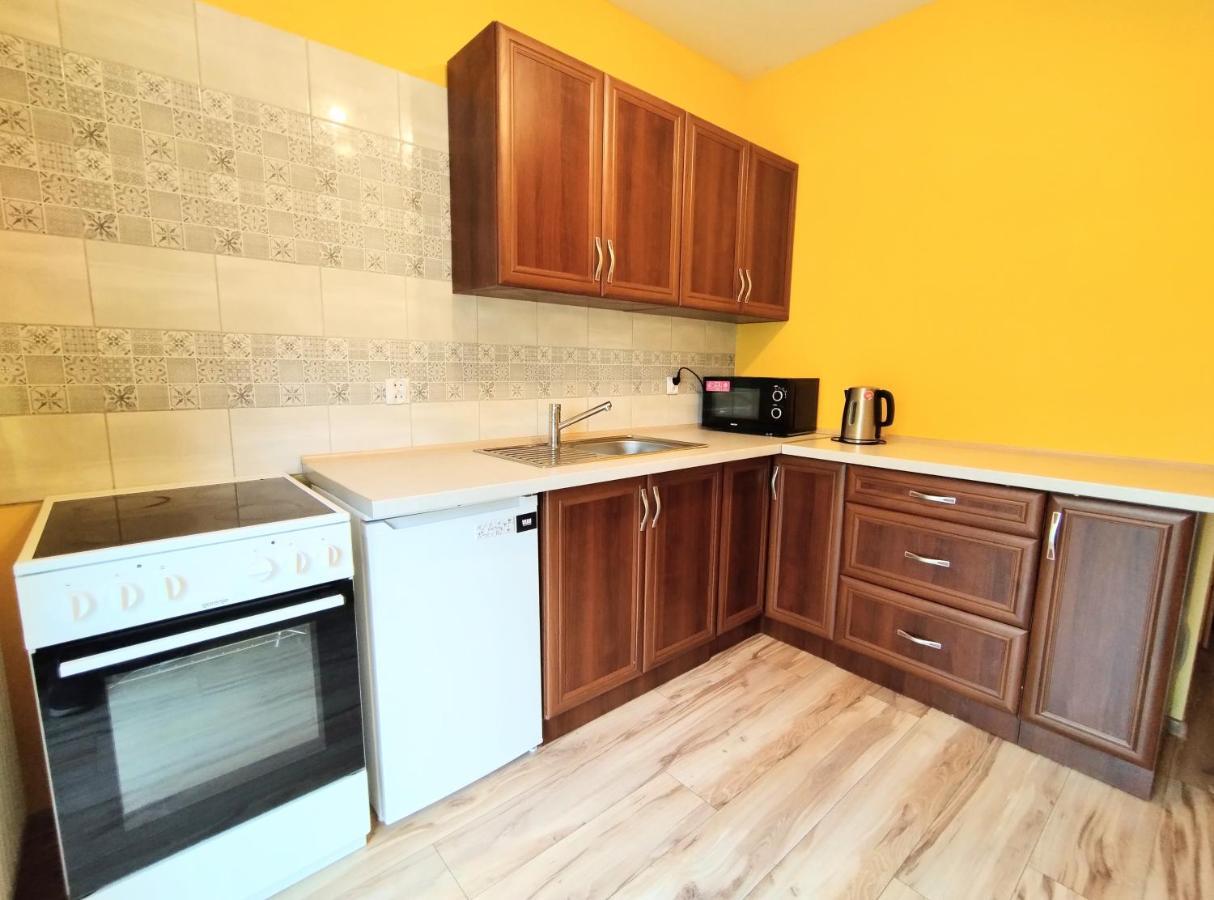 Yellow Apartment Wieliczka Luaran gambar